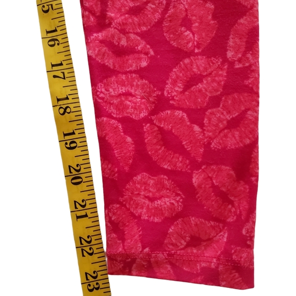 LuLaRoe red lip print leggings - Picture 4 of 7